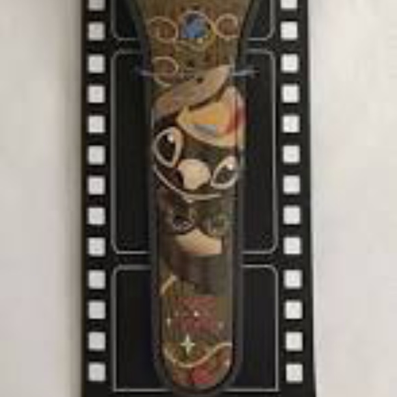 NWT Stitch Crashes Disney Pinocchio Magic Band - Picture 2 of 3